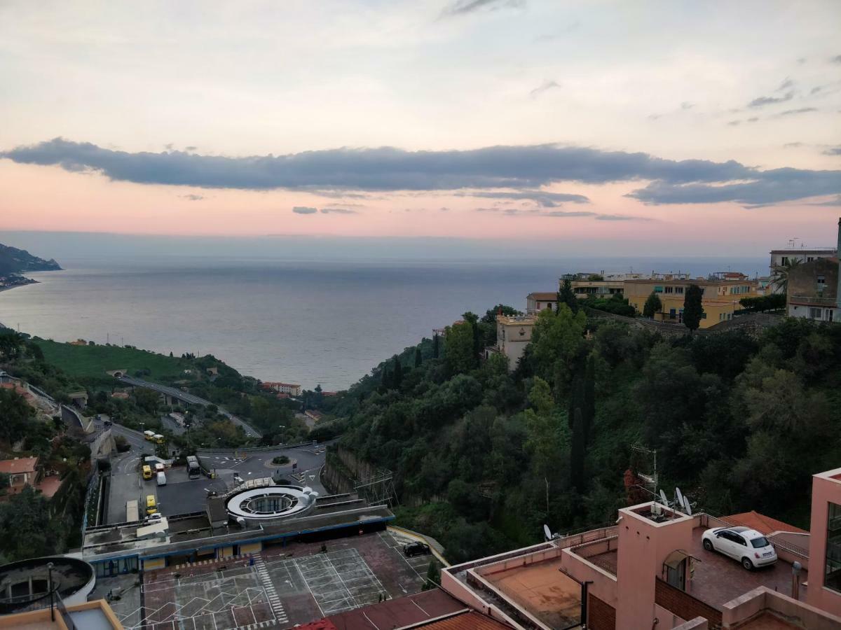 Sea View Apartment Taormina Exterior foto